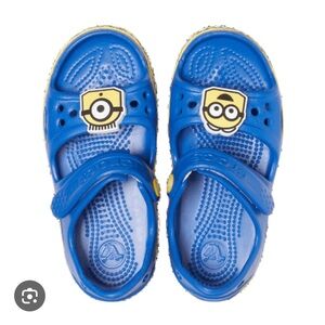 Crocs Fun Lab Crocband II Minions Sandal Kids Blue Jean - Junior size 1